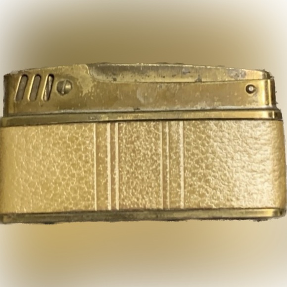 Vintage Pereline Collector’s Gold Tone Cigarette Lighter - Picture 2 of 5